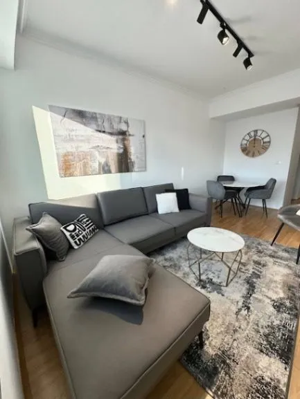 Izdavanje, jednosoban stan, 53m², Centar, Podgorica