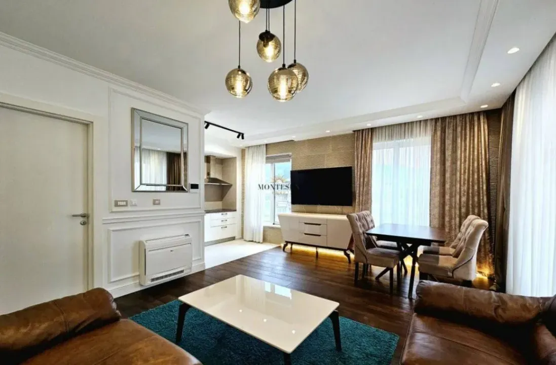 Izdavanje, dvosoban stan, 72m², Budva, Crna Gora