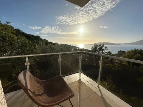 Rent, one bedroom apartment, 57m², Pržno, Budva - image 12