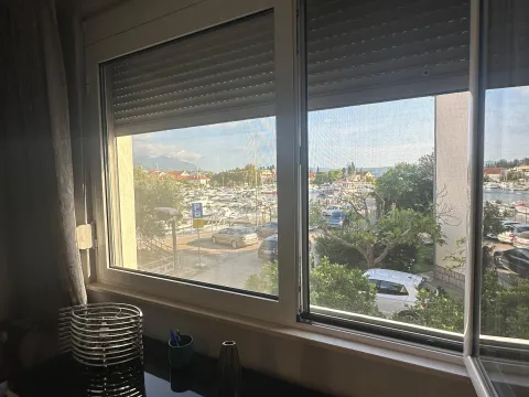 Izdavanje, dvosoban stan, 85m², Centar, Tivat - image 7