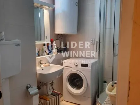 Sale, four bedroom apartment, 102m², Retenzija, Beograd - image 11