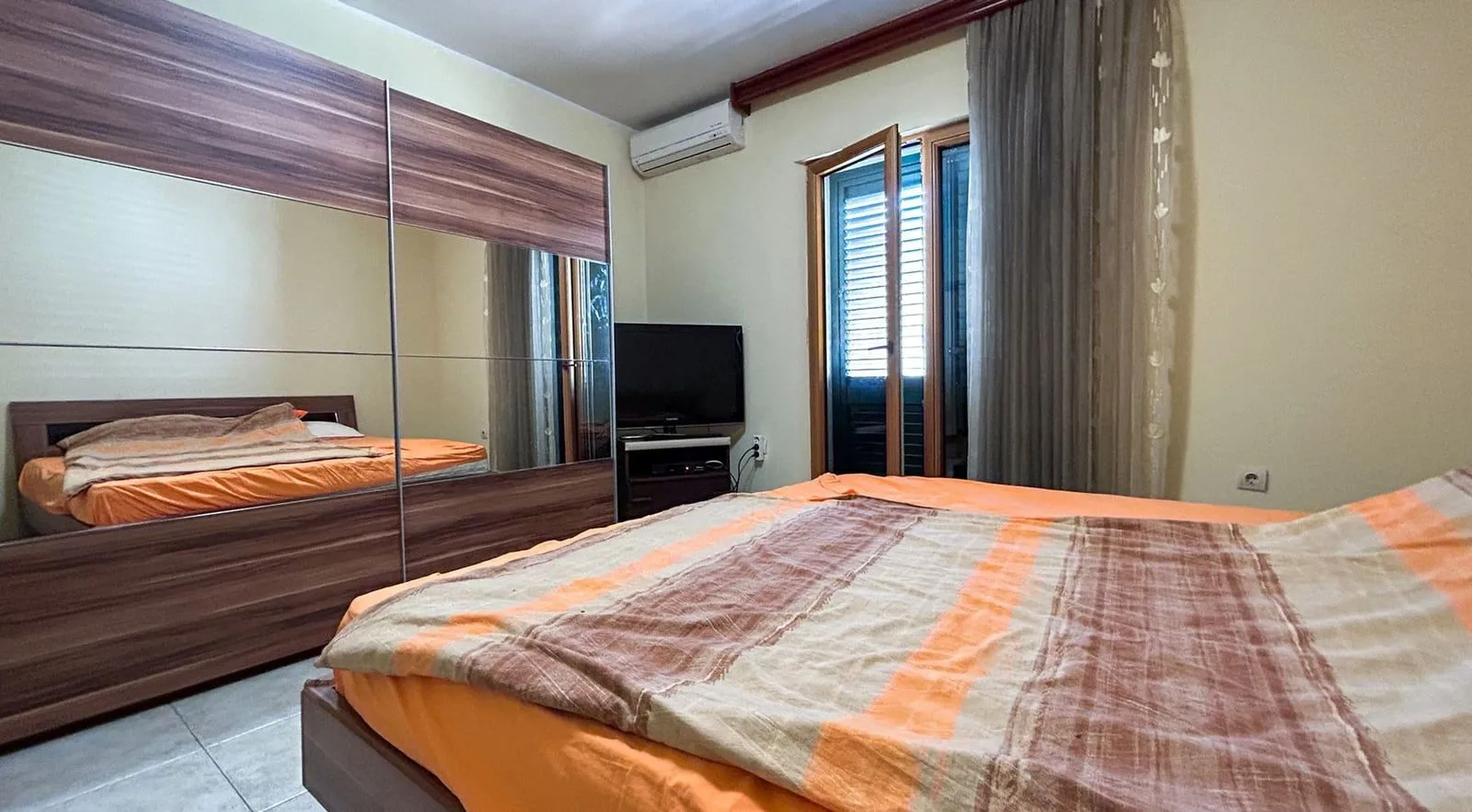 Sale, house, 270m², Dobrota, Kotor