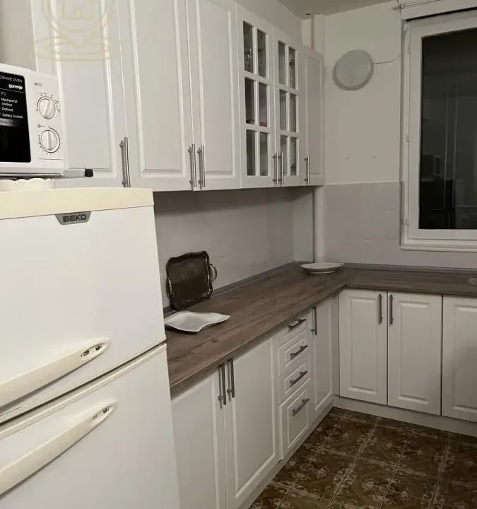 Izdavanje, trosoban stan, 78m², Betanija, Novi Sad Sve Podlokacije