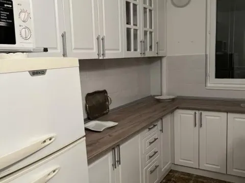 Izdavanje, trosoban stan, 78m², Betanija, Novi Sad Sve Podlokacije - image 1