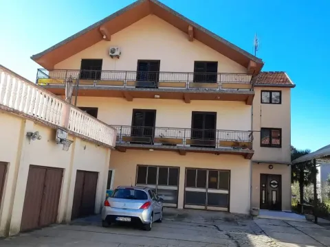 Sale, house, 307m², Kotor, Crna Gora