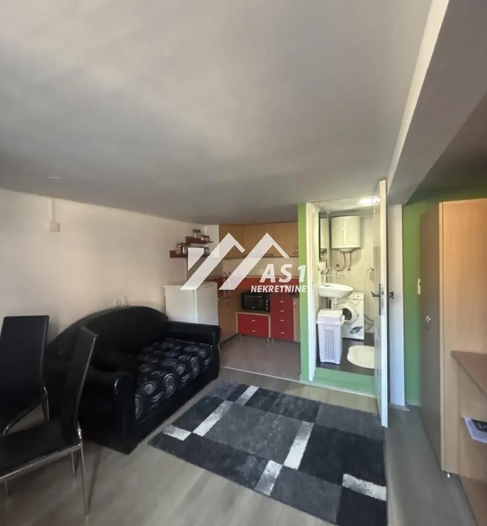 Izdavanje, jednosoban stan, 40m², Detelinara, Novi Sad Sve Podlokacije