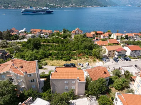 Prodaja, kuća, 267m², Dobrota, Kotor - image 1
