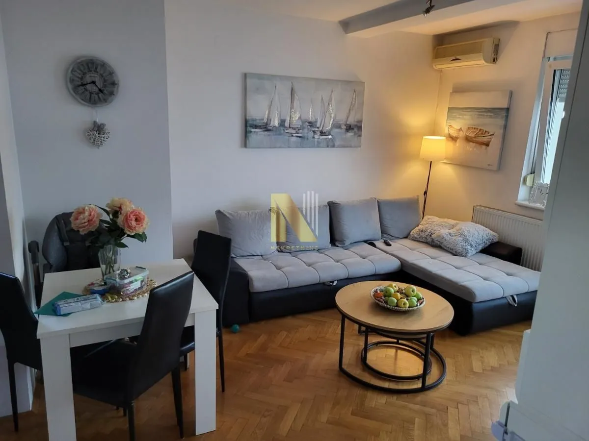 Prodaja, dvosoban stan, 64m², Centar, Novi Sad