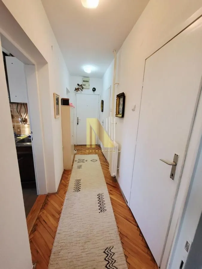 Prodaja, dvosoban stan, 52m², Bulevar Oslobodjenja, Novi Sad Sve Podlokacije