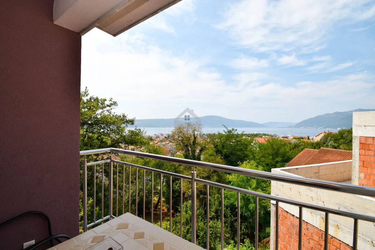 Prodaja, dvosoban stan, 72m², Tivat, Crna Gora