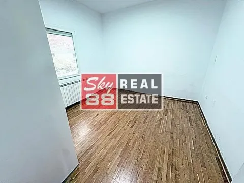 Izdavanje, kuća, 250m², Savski Venac, Beograd - image 9