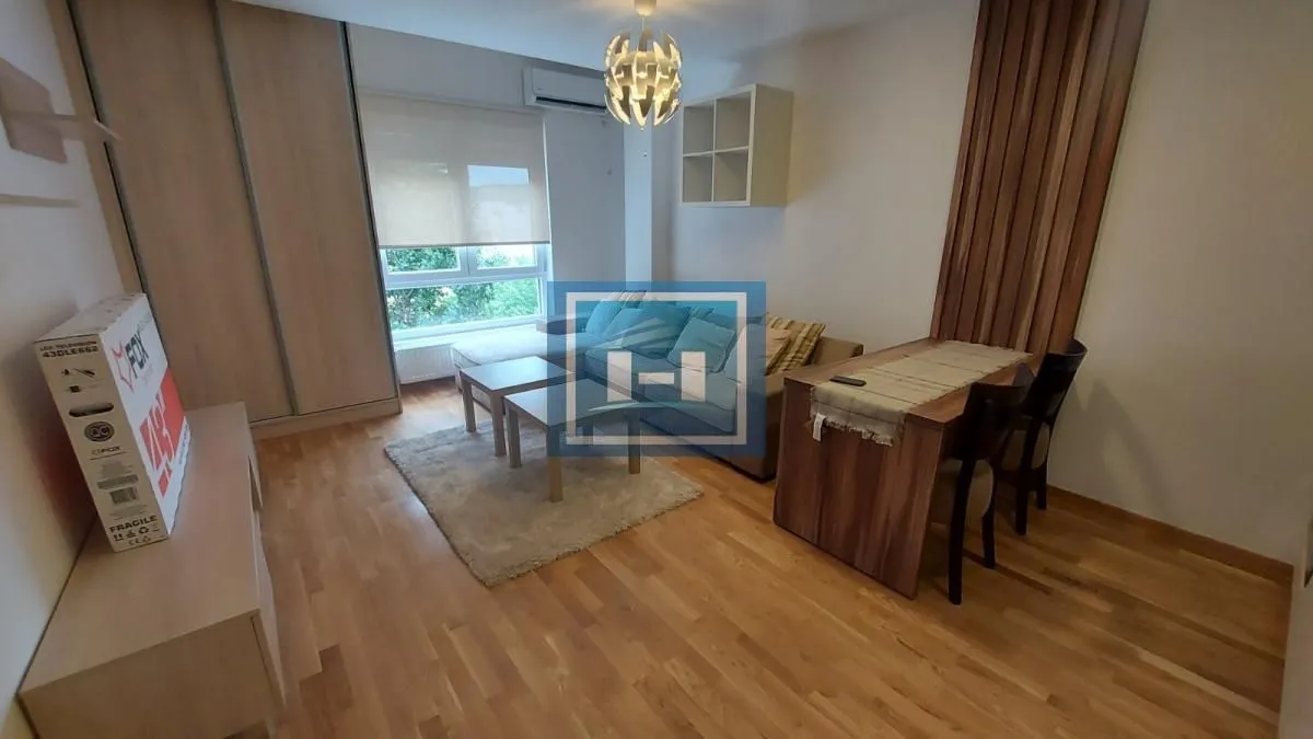 Izdavanje, garsonjera, 27m², Centar, Jagodina