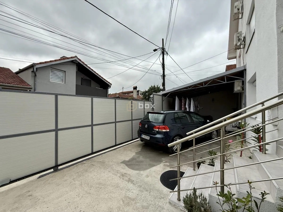 Sale, house, 200m², Pantelej, Niš