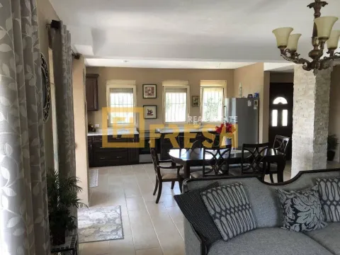 Prodaja, kuća, 250m², Ulcinj, Crna Gora - image 8