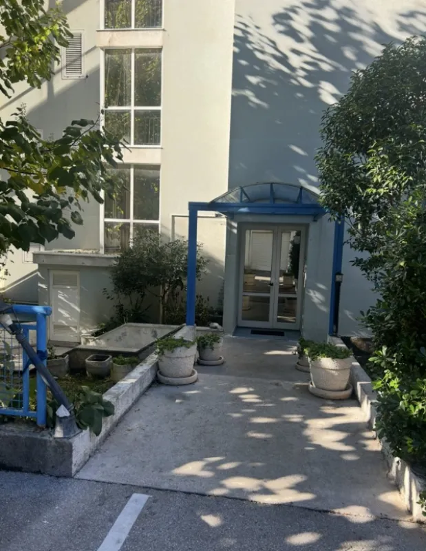 Prodaja, dvosoban stan, 48m², Dobrota, Kotor