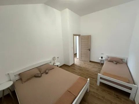 Izdavanje, jednosoban stan, 45m², Zelenika, Herceg Novi - image 8