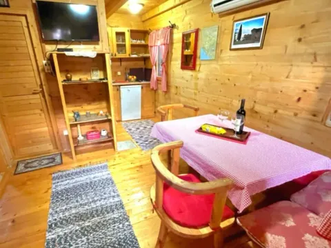 Izdavanje, kuća, 30m², Budva, Crna Gora - image 9