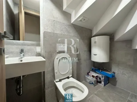 Izdavanje, dvosoban stan, 70m², Master Kvart, Podgorica - image 6