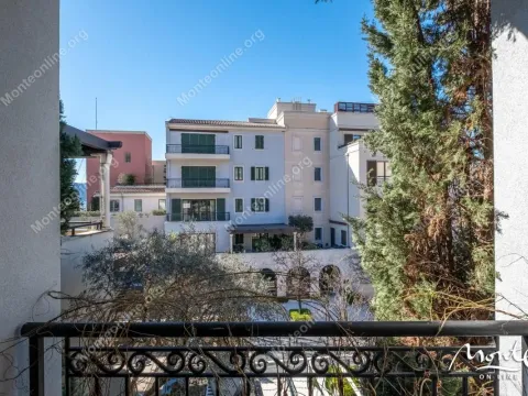 Sale, two bedroom apartment, 115m², Porto Montenegro, Tivat - image 22