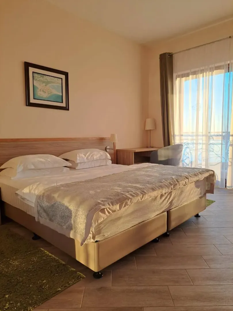 Rent, one bedroom apartment, 72m², Bečići, Budva