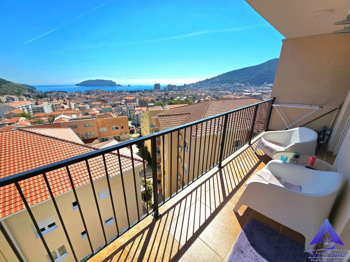 Prodaja, dvosoban stan, 63m², Lazi, Budva