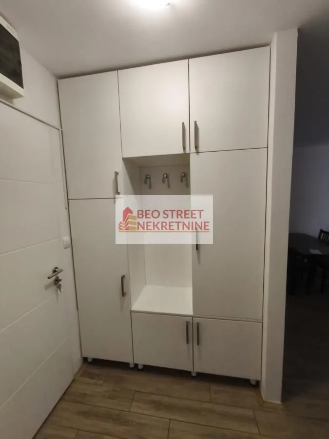 Izdavanje, dvosoban stan, 47m², Zemun Meandri, Zemun Sve Podlokacije