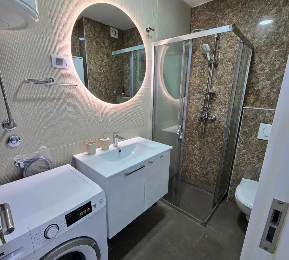 Izdavanje, jednosoban stan, 40m², Kruševac, Podgorica
