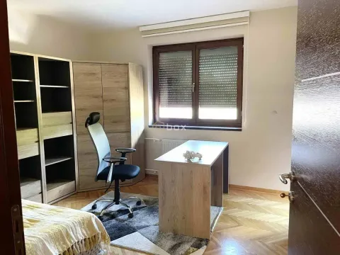 Izdavanje, trosoban stan, 85m², Niš, Srbija - image 8