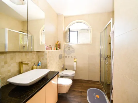 Izdavanje, kuća, 300m², Zabjelo, Podgorica - image 12