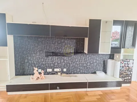 Rent, three bedroom apartment, 90m², Tuški Put, Podgorica - image 12