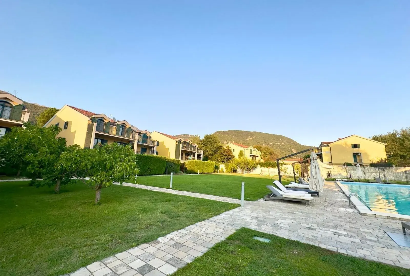 Rent, house, 176m², Lastva Grbaljska, Kotor