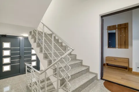 Prodaja, jednosoban stan, 50m², Ivan Do, Žabljak - image 20