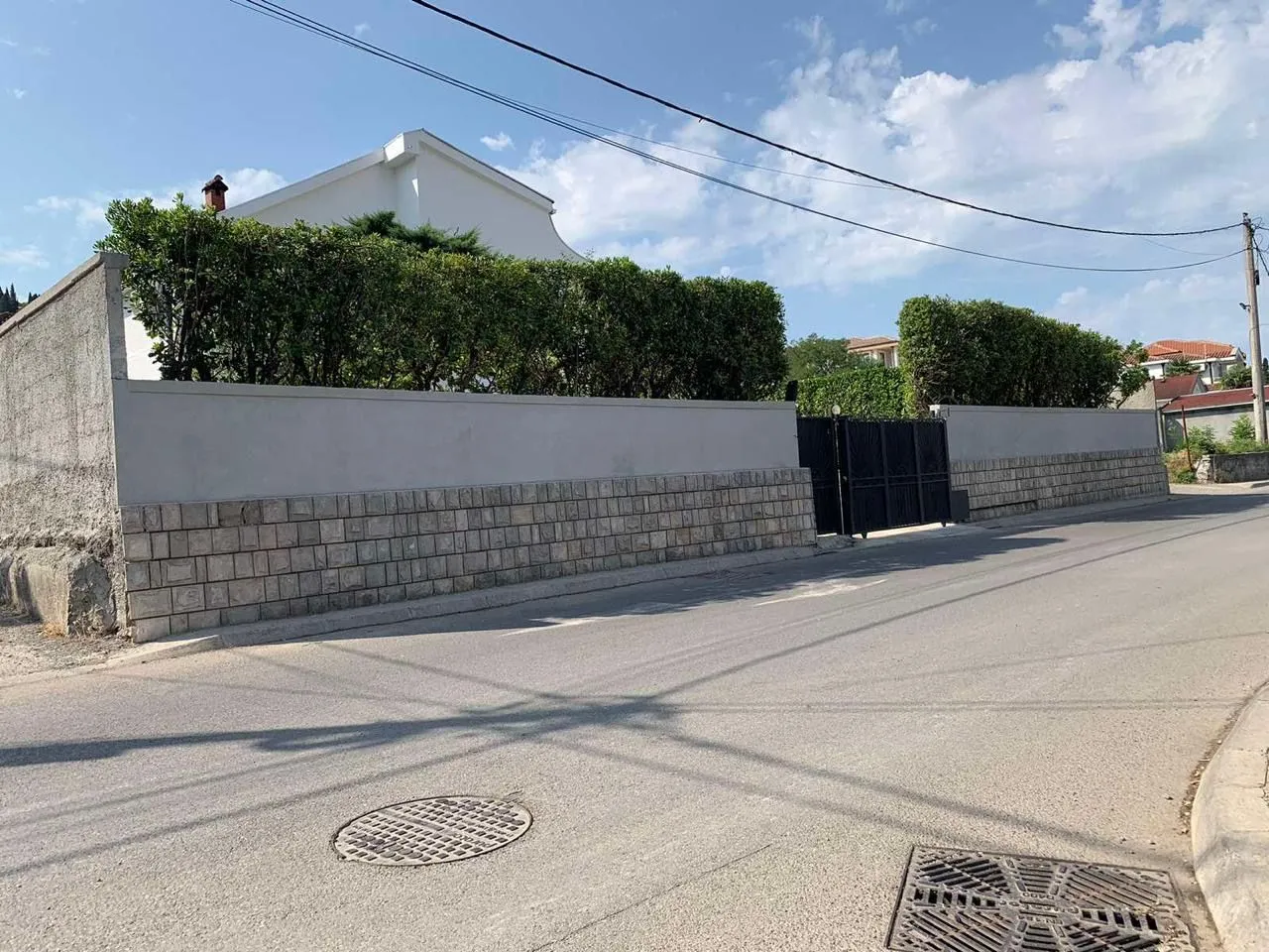 Rent, house, 250m², Zagorič, Podgorica