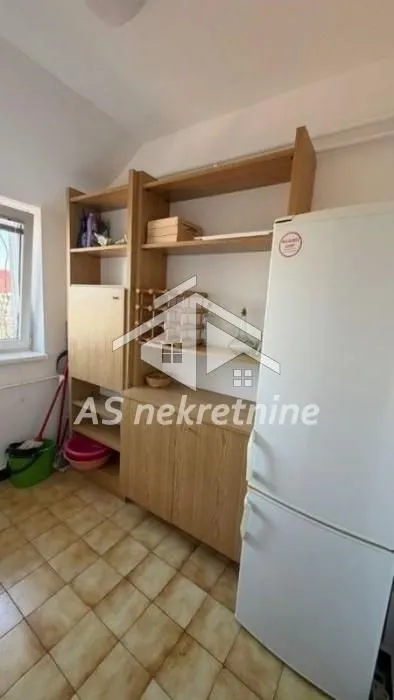 Rent, apartment, 210m², Čukarica, Beograd