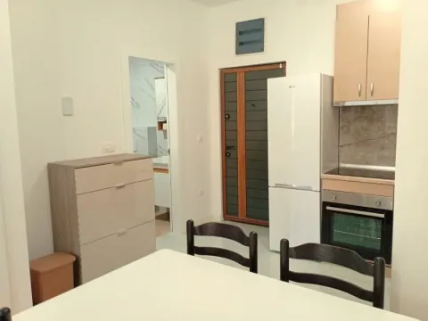 Rent, one bedroom apartment, 35m², Centar, Bar - image 4