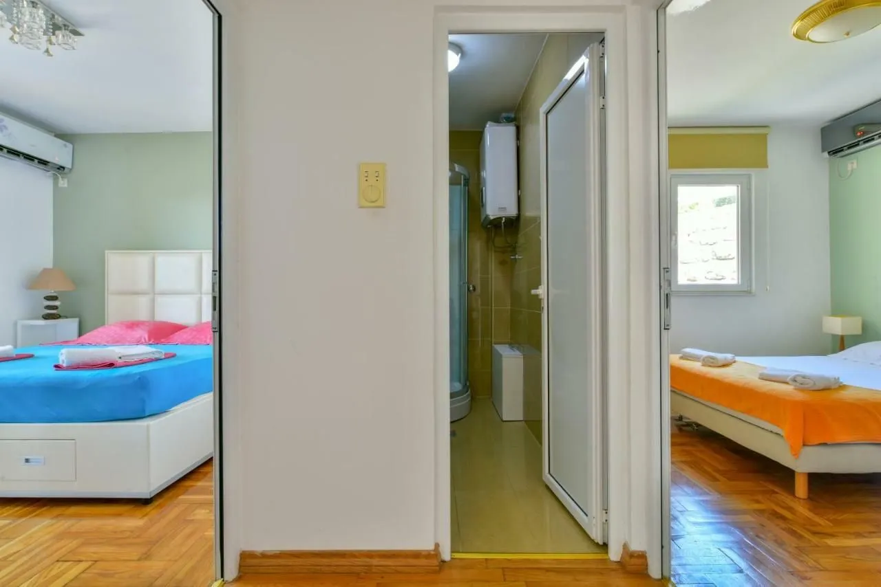 Prodaja, dvosoban stan, 70m², Sveti Stefan, Budva