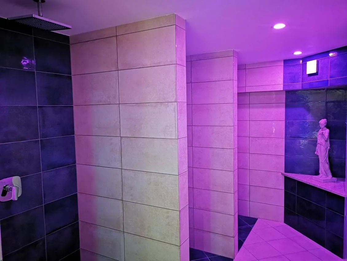 Sale, three bedroom apartment, 285m², Bečići, Budva