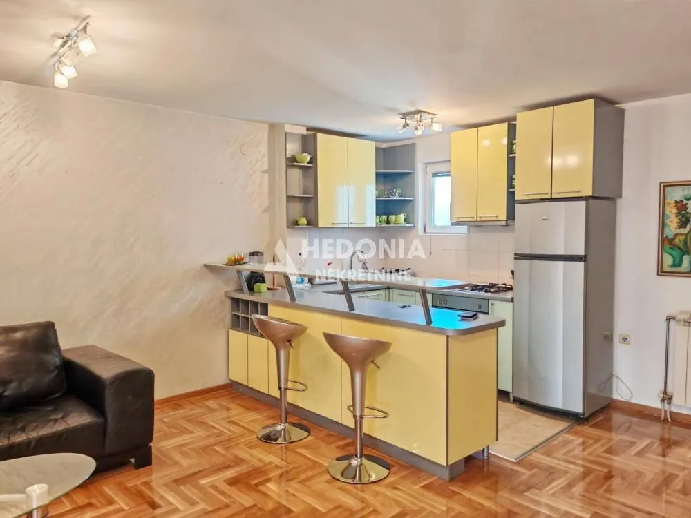 Sale, two bedroom apartment, 56m², Voždovac Sve Podlokacije, Beograd