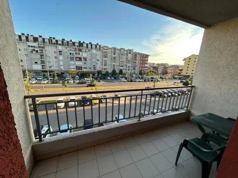 Rent, studio apartment, 30m², Stari Aerodrom, Podgorica - image 1
