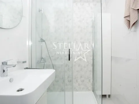 Izdavanje, jednosoban stan, 40m², Central Point, Podgorica - image 8