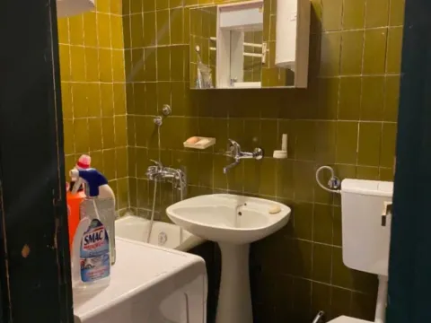 Izdavanje, trosoban stan, 95m², Blok 5, Podgorica - image 8