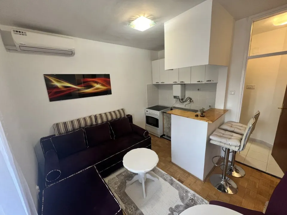 Rent, two bedroom apartment, 35m², Stari Aerodrom, Podgorica