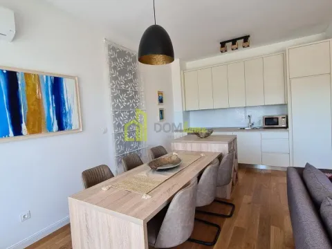 Izdavanje, trosoban stan, 95m², City Kvart, Podgorica - image 19