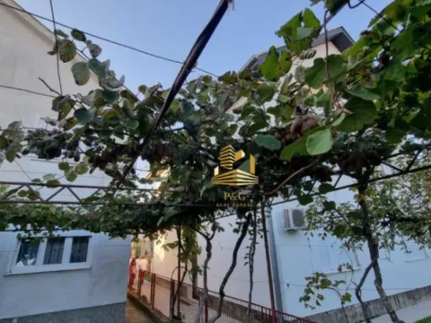 Sale, house, 250m², Stari Aerodrom, Podgorica - image 6