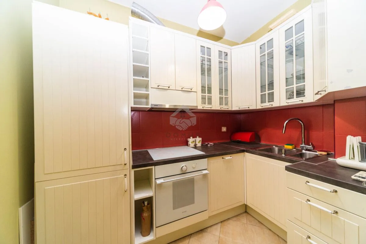 Prodaja, jednosoban stan, 46m², Krivi Most, Podgorica