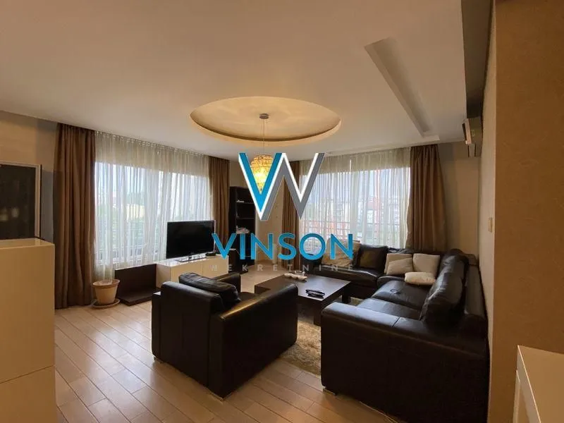 Prodaja, četvorosoban stan, 110m², Centar, Novi Sad