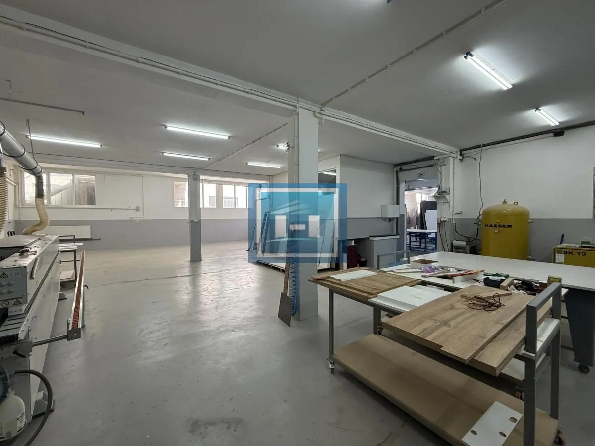 Rent, office space, 194m², Industrijska zona, Jagodina