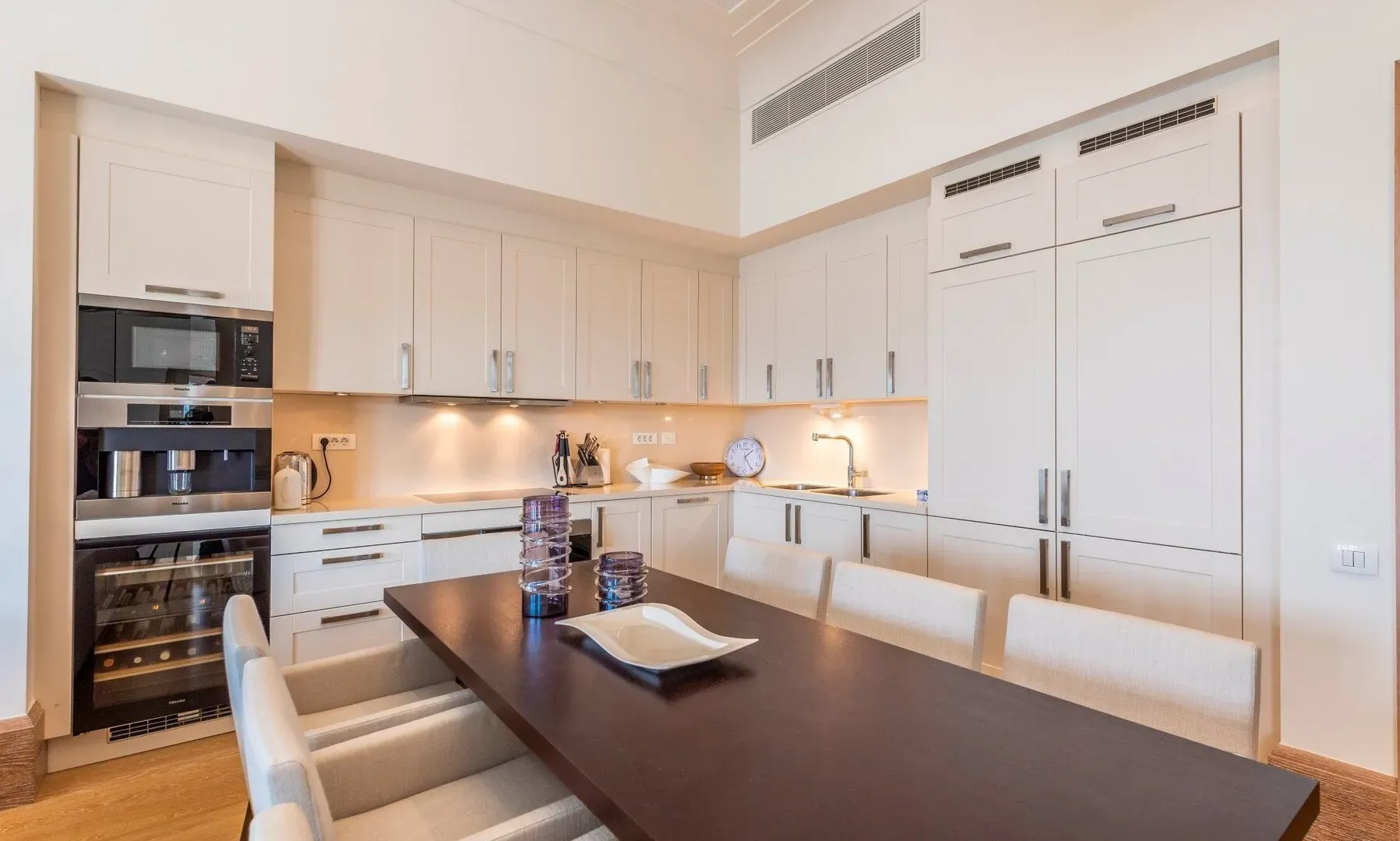 Prodaja, četvorosoban stan, 278m², Porto Montenegro, Tivat