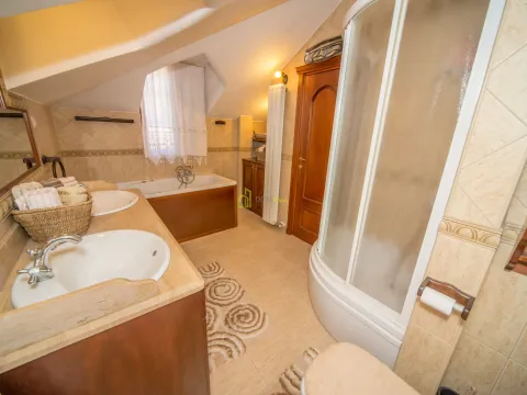 Sale, house, 168m², Cetinje, Crna Gora - image 16