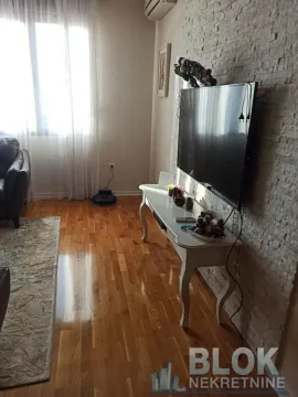 Izdavanje, dvosoban stan, 90m², Preko Morače, Podgorica - image 8